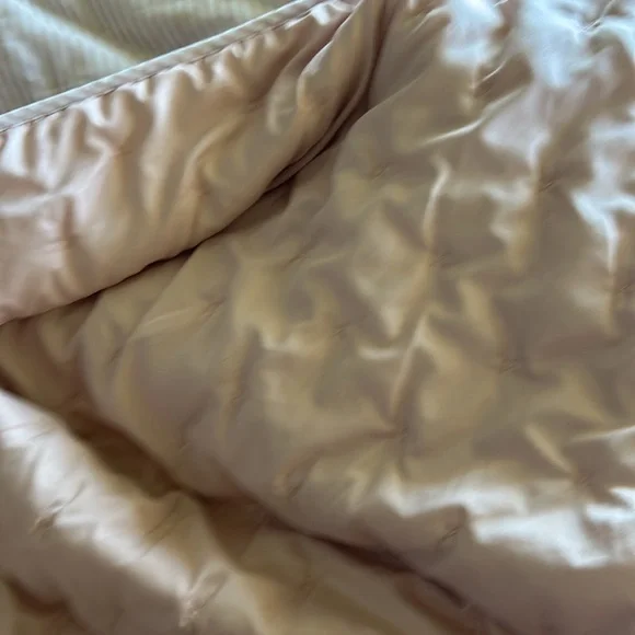 Papier & Chaud Pink & White Striped Reversible Twin Comforter. - Picture 5 of 10